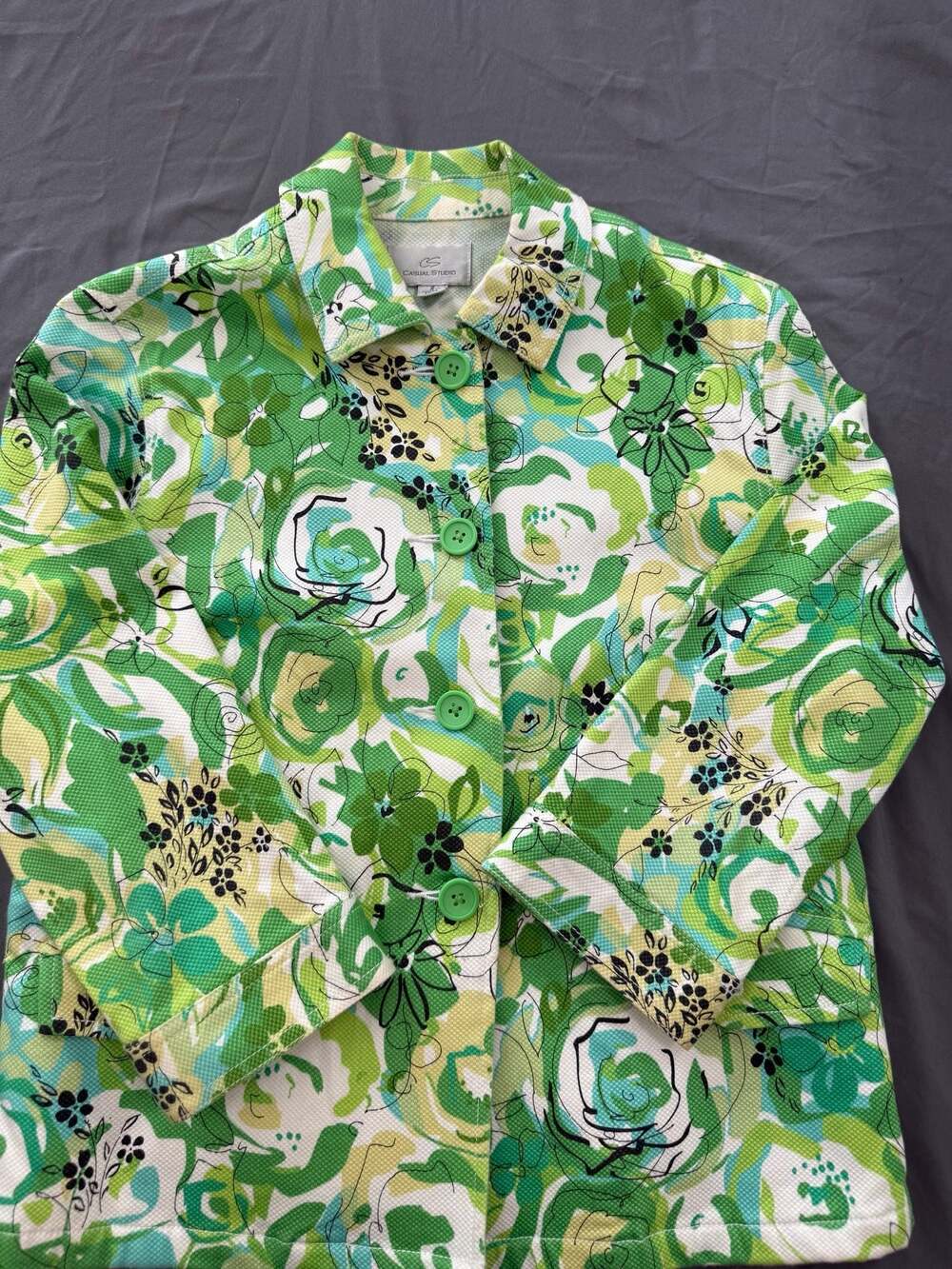Casual Studio Women's Floral Print Button-Down Jacket Size 8